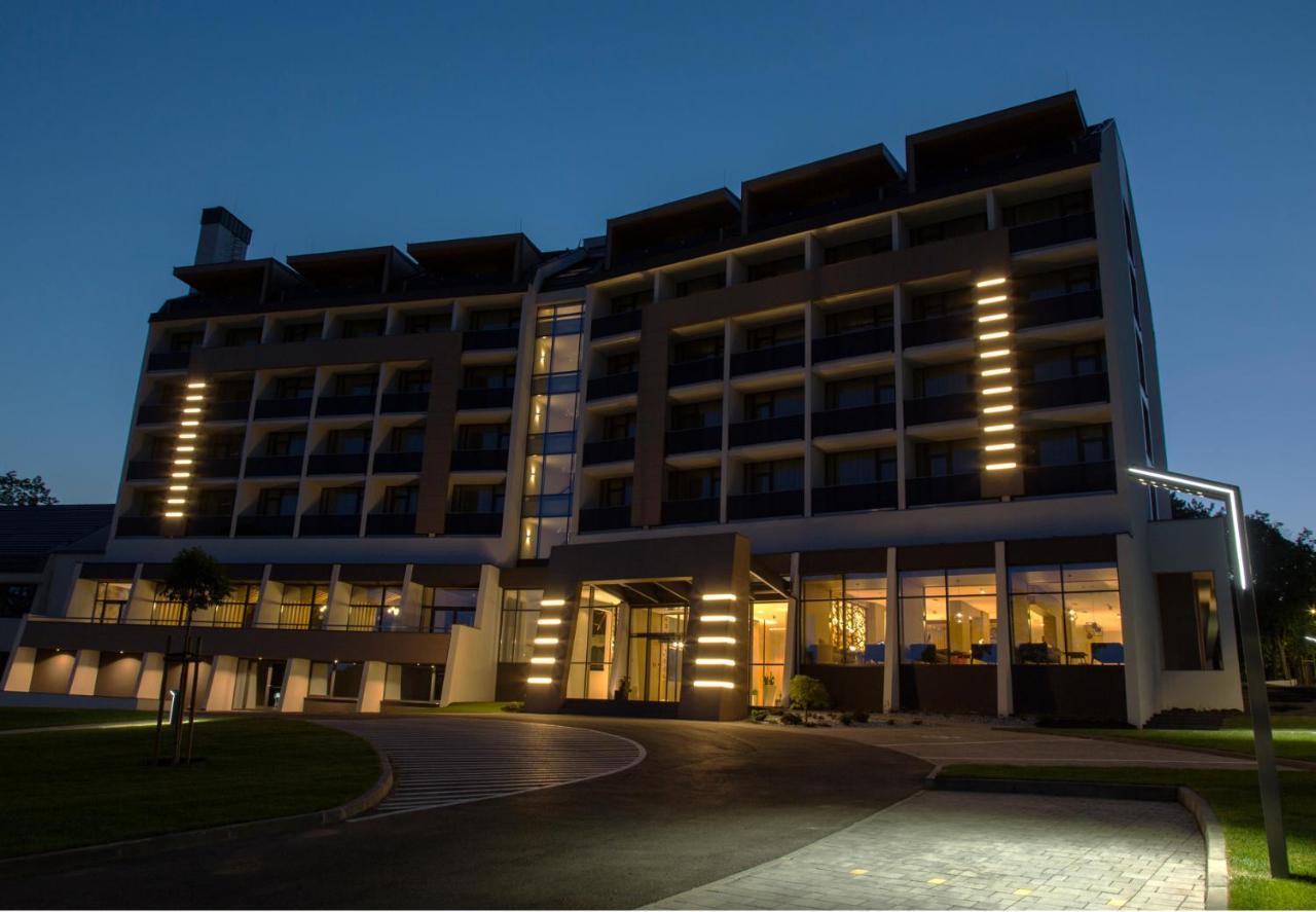 Avar Hotel มาตราฟูเรด ภายนอก รูปภาพ